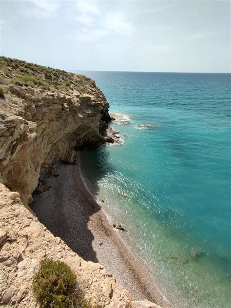 Descubre la Libertad Natural: 10 Playas Nudistas de Alicante